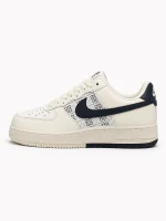 Signature Print Low-Top Sneakers - Image 3