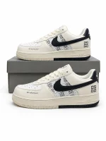 Signature Print Low-Top Sneakers - Image 5