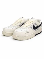 Signature Print Low-Top Sneakers